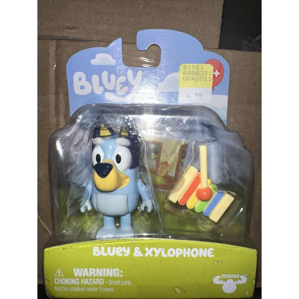 Moose Toys Bluey   2.5 inch Action Figure  Bluey & Xylophone